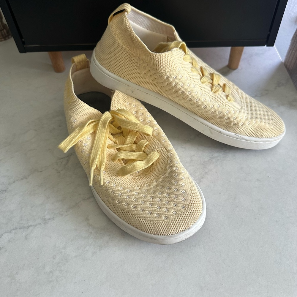 Butter Yellow Knit Suaves